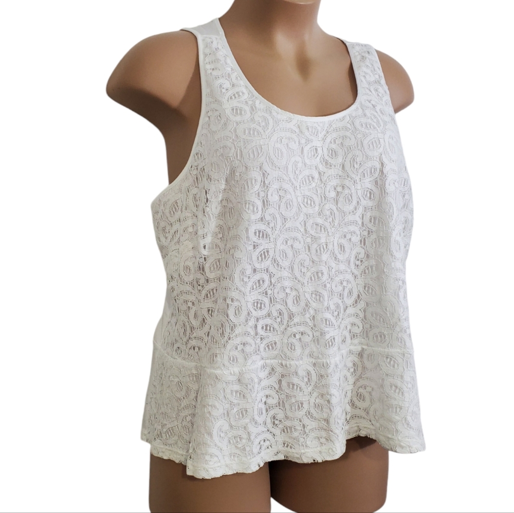 Lane Bryant White Sleeveless Lace Overlay Top Faux Zip Back ~ Pre-Owned Sz 26/28 - Picture 2 of 10